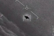 海外「アメリカがUFOの動画を公開したことを受けて、日本が遭遇時の対応策を検討」