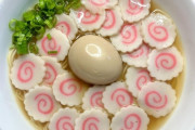 「ナルトだらけのラーメンを作ってみた」外国人が好きなラーメンを語り合う