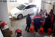 えぇ～！？連発！！世界交通事故映像集