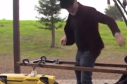 過去の遺産を有効活用。ロボットに引かせる現代版馬車の乗り心地は？海外の反応