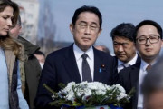 海外「習近平がプーチンと会談する中、日本の首相はブチャの集団墓地に花輪を捧げていた」