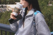 新婚旅行中のスタバ写真が政治発言まで再燃、チェ・ジュンヒをめぐり擁護と批判が真っ二つ