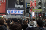 海外「俺氏身長2.04mが渋谷交差点に行った結果」