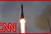 海外「また大金持ちが…」宇宙旅行へと旅立った日本人初の民間人に注目！？