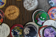 海外「日本のレトロゲームを扱う店で働いてるのだが、今日店長がドラゴンボールZめんこを仕入れてきた！」→「うおおおおお」「うわー、懐かしいなぁ」「めちゃくちゃクールじゃねーか」