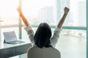 日本政府が週４日出勤を後押し！？専門家内では賛否両論の様子【海外の反応】