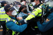 「日本領事なんか追放せよ」…釜山日本総領事館前で抗議デモ、徹夜座り込み＝韓国の反応