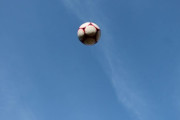 韓国人「サッカー日本代表3人と小学生100人が戦った結果・・・」