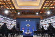 日本政府、文大統領の記者会見に『信頼できない』