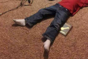 「ゲームをおいっ子にあげたらこんな感じになってた」　子ども時代に戻りたくなる光景
