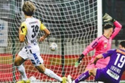 外国人「凄まじい」中村敬斗、2桁ゴールを達成！ベスト11選出！上田綺世、今季3得点目！前田大然は初ゴール！現地サポが称賛！【海外の反応】