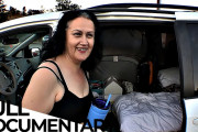 海外の反応「車上生活を送る53歳の女性に密着”セーフティーネット”がないアメリカの厳しい現実」