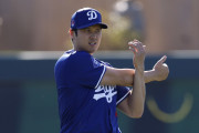 【海外の反応】大谷が子供たちとトレーニングをする様子【MLB】