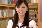 中国の反応「可愛すぎる」“女子高生マネージャー”新垣結衣の美貌が中国で話題に　乾貴士もデレデレ