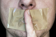 【海外】陰謀論者は「直感的思考」が好き？その理由と重要性を徹底解説！
