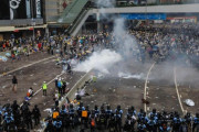 中国人「なぜ香港暴動を損失の話にすり替えるんだ？」