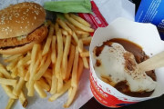 フランス人「マクドナルドの食事1回で1600円って普通か？」