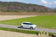 ユーチューバー「日本で車を運転してみた！」外国人視聴者「すごい！」「日本でドライブしたい！」