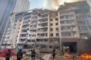 海外「ロシアがミサイルでキーウの住宅施設を攻撃」