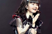 BABYMETALのアメリカツアーのオープニングScene Queenが気に入らない！　【海外の反応】