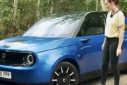 【海外の反応】ホンダeというEVは都会で乗るのに最適な電気自動車だ！