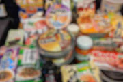 海外「日本食料品店でいくつか買ってきた！」→「かっぱえびせんはマジでうまい」「たこ焼きのお菓子が気になる…」「わさびふりかけが断然一番」