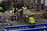 アメリカ人「自動車産業で数年働いているけど、日本に負けるのも不思議ではないわ」