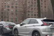 【画像】韓国人「ニューヨークの住宅街は日本車だらけだった‥」→「信じられない多さ…（ﾌﾞﾙﾌﾞﾙ」