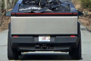 【Xの車窓から】スポーツカーで金庫持ち去る　ほか