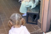 海外「日本は安全な国だからね」 外国の幼女が日本に移住した結果が大きな話題に