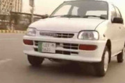 【海外の反応】L500系のダイハツミラは小さいけど快適な軽自動車だった！