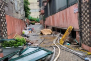 【悲報】韓国人「大雨で水没した『半地下住宅』を無くす計画に‥」ソウル市「半地下住宅」に人を住まわせない　韓国の反応