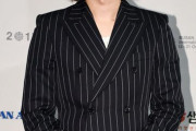 韓国人「日本で1番人気の俳優が “王道イケメン” から外れまくってる件」「チンピラ役がお似合いです」