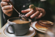 アメリカ「紅茶に塩を入れると完璧になる」イギリス「ふざけんな」⇒英米で論争に発展