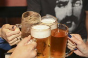 海外「日本ではワリカンってのが文化的に正しいのか？」飲み台の割り勘が納得できない外国人