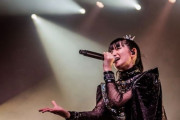 BABYMETAL vs BAND-MAID　アイドル論争勃発　【海外の反応】