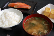 海外「日本に来て納豆には慣れたけど、和食に飽きたかも・・・」日本に住む外国人の食生活