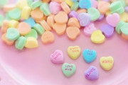 意外な結果！海外のYouTuberと日本のお菓子レビュー！「とても興味深い」「嬉しそうな顔してる」海外の反応