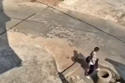 【海外の反応】中国で小さな女の子が井戸に4歳の男の子を投げ込む　海外の反応「将来殺人を犯すだろう、連続殺人犯の幼少期に見られるような行動」