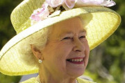 「エリザベス女王の戴冠時に植えた木のほうが先にが倒壊してしまった…」不死身伝説に新たな項目が加わる