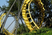 超本格的！寝室にローラーコースターを作ってみた結果がこちらwww「速度もリアルw」「家の中が遊園地ww」海外の反応