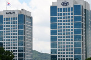 韓国人「現代·起亜自動車の営業利益が大幅に減少‥一方トヨタは負担を減らす」→「韓国車だけ25％課税されてるのって本当？」