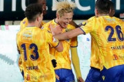 ﾍﾞﾙｷﾞｰの反応「卓越している」鈴木優磨が弾丸ヘッドで3戦連続ゴール！3連勝に貢献し現地サポ大絶賛