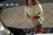 【海外】「オーストラリアの大自然で遭難！バックパッカーが12日間のサバイバルを経て発見された驚きの真実」