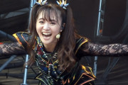 BABYMETALとKpopグループIVEのずっ友写真　“彼女たちは巨人なのか？”　【海外の反応】