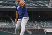 【リハビリ順調！】大谷翔平、試合に前にキャッチボールで肩慣らし