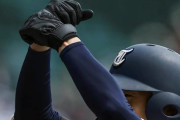 【海外の反応】甲子園でペッパーミルをやった選手に審判が注意【高校野球】