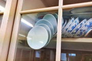 フィリピン人「地震で食器棚がこうなったらお前らどうする？」