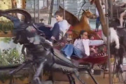 フランスの古都ナントの「メリーゴーランド」は…とんでもなくクリエイティブ