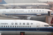 【海外の反応】中国で飛行機のエンジンに乗客が硬貨を投げ入れたため4時間遅延した　海外の反応「三ヶ月に一度は同じ話を聞いている気がする、中国人はしばしば無学な行動をとる」